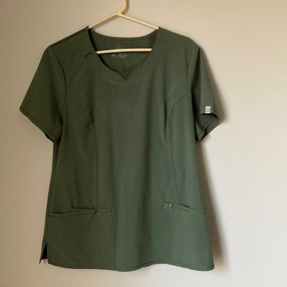 Cherokee Infinity Scrub Top
